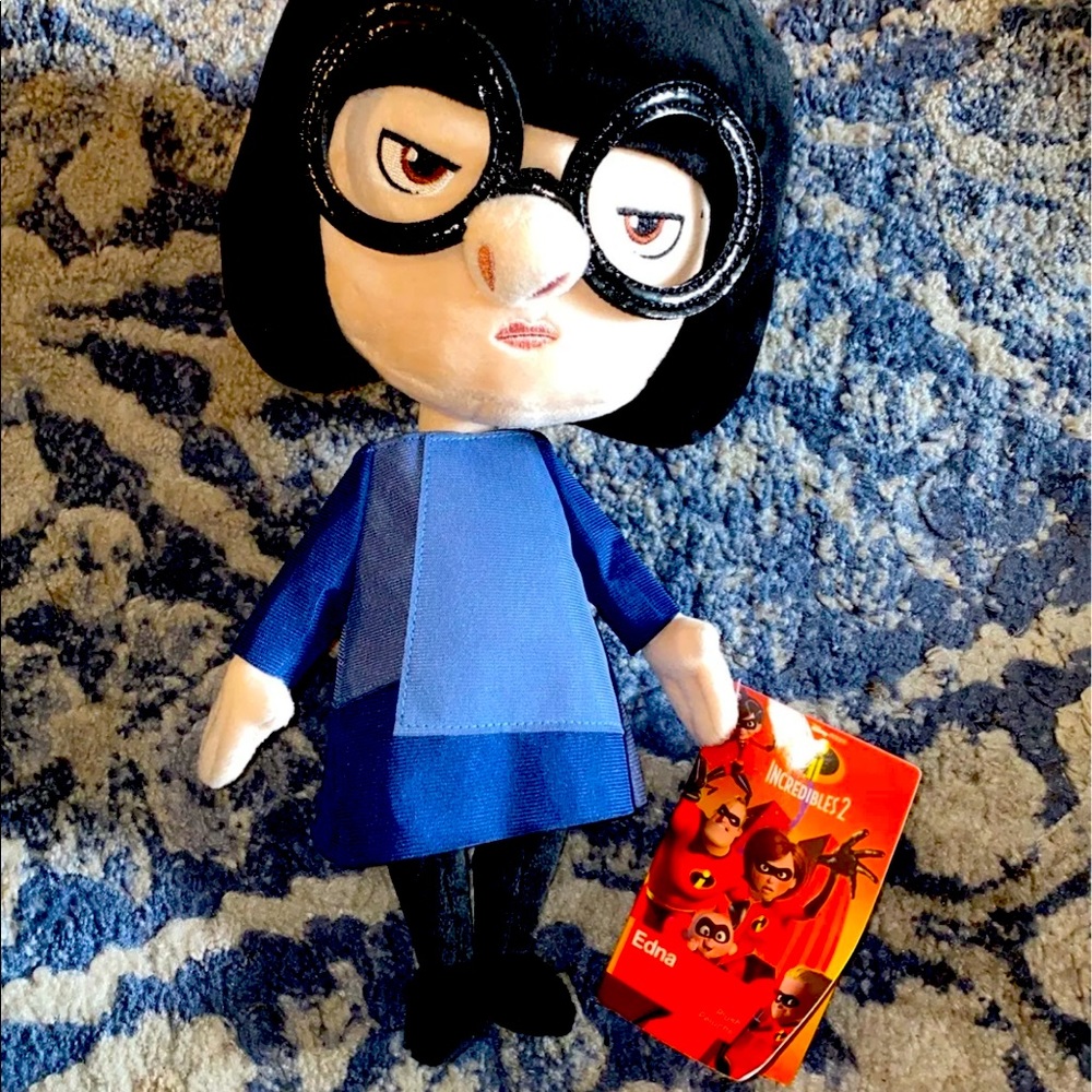 Edna plush